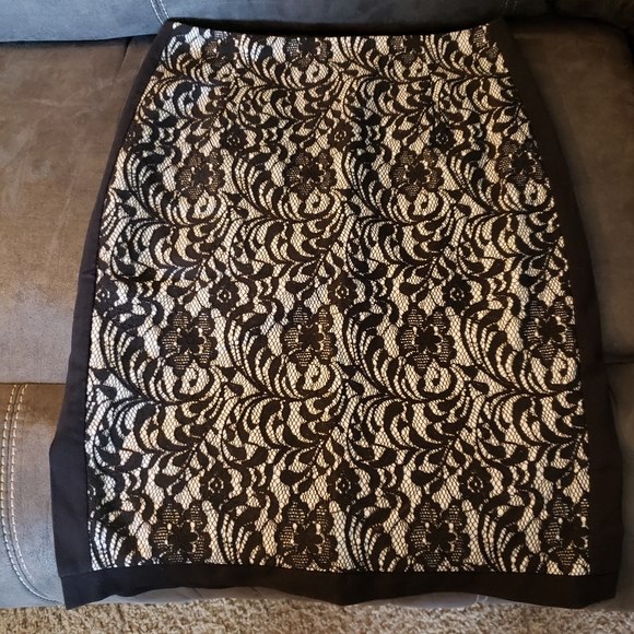 Worthington Dresses & Skirts - Worthington Black Lace‎ Skit